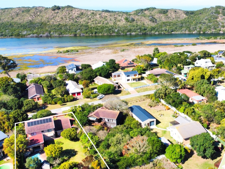 5 Bedroom Property for Sale in The Island Western Cape